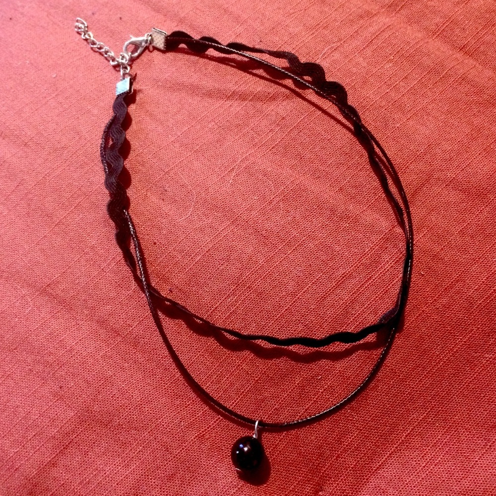 🖤 (Free with Purchase) Wavy Choker 🖤 - Picture 6 of 6